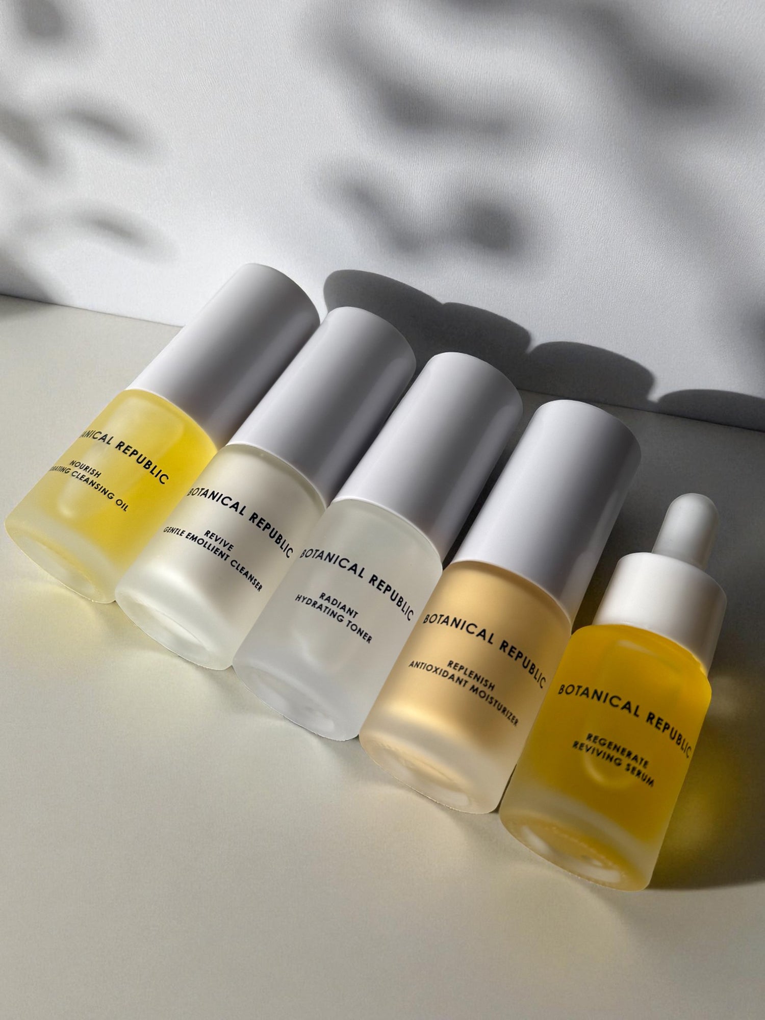 TRAVEL ESSENTIALS KIT