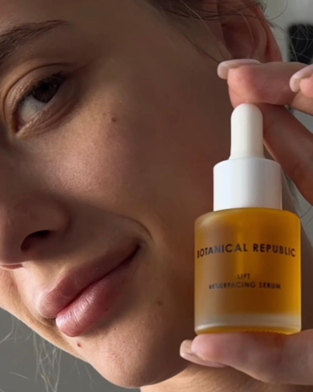 NOURISH HYDRATING CLEANSING OIL