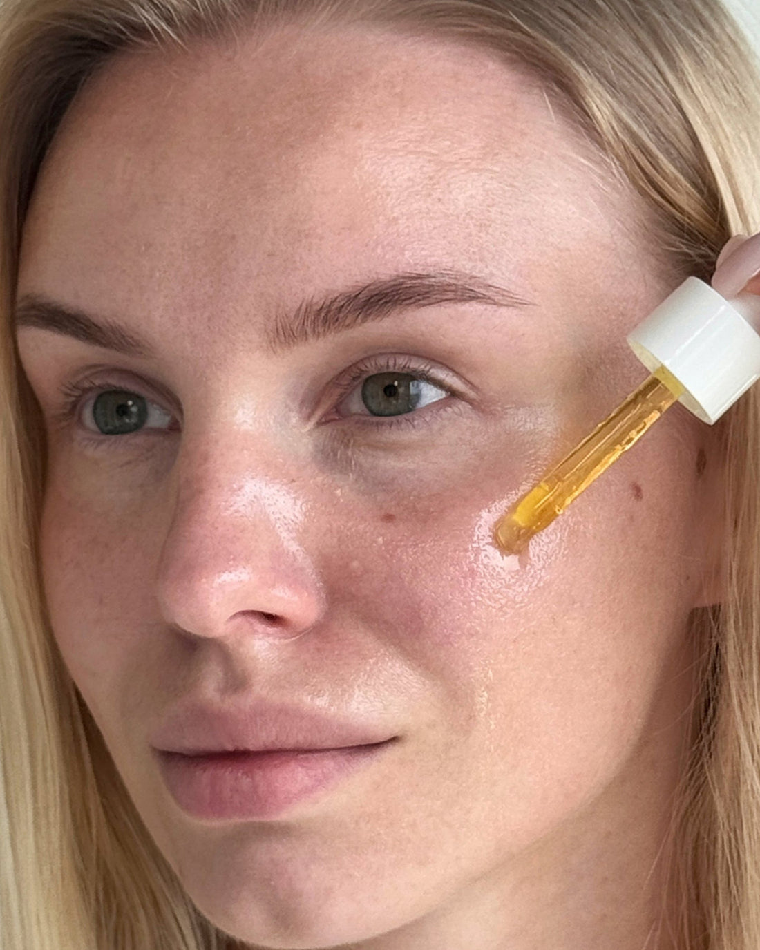 NOURISH HYDRATING CLEANSING OIL